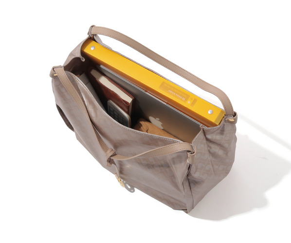 ソフティ ショルダーバッグ 大 詳細画像 ネイビー 10